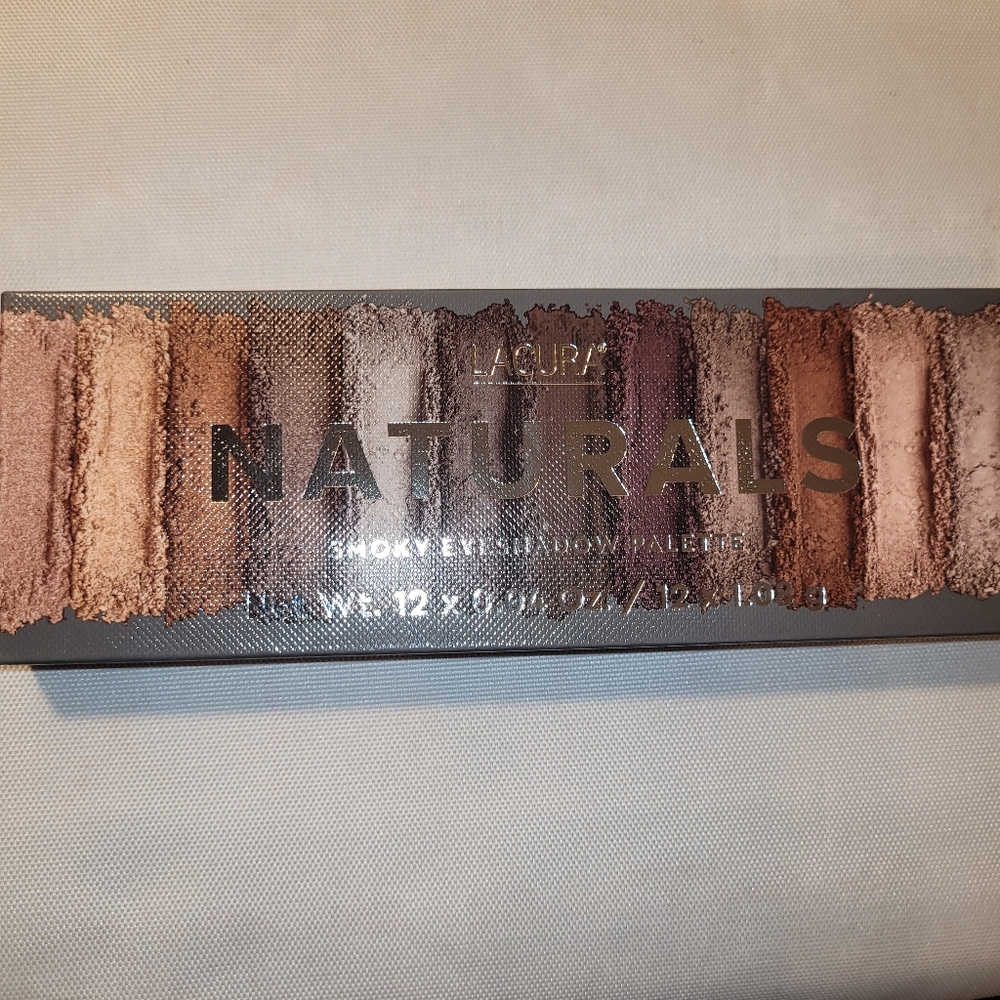 NWT 1 Lacura Naturals Eyeshadow Palette with 12 Shades- "Smoke Eyeshadow Palette